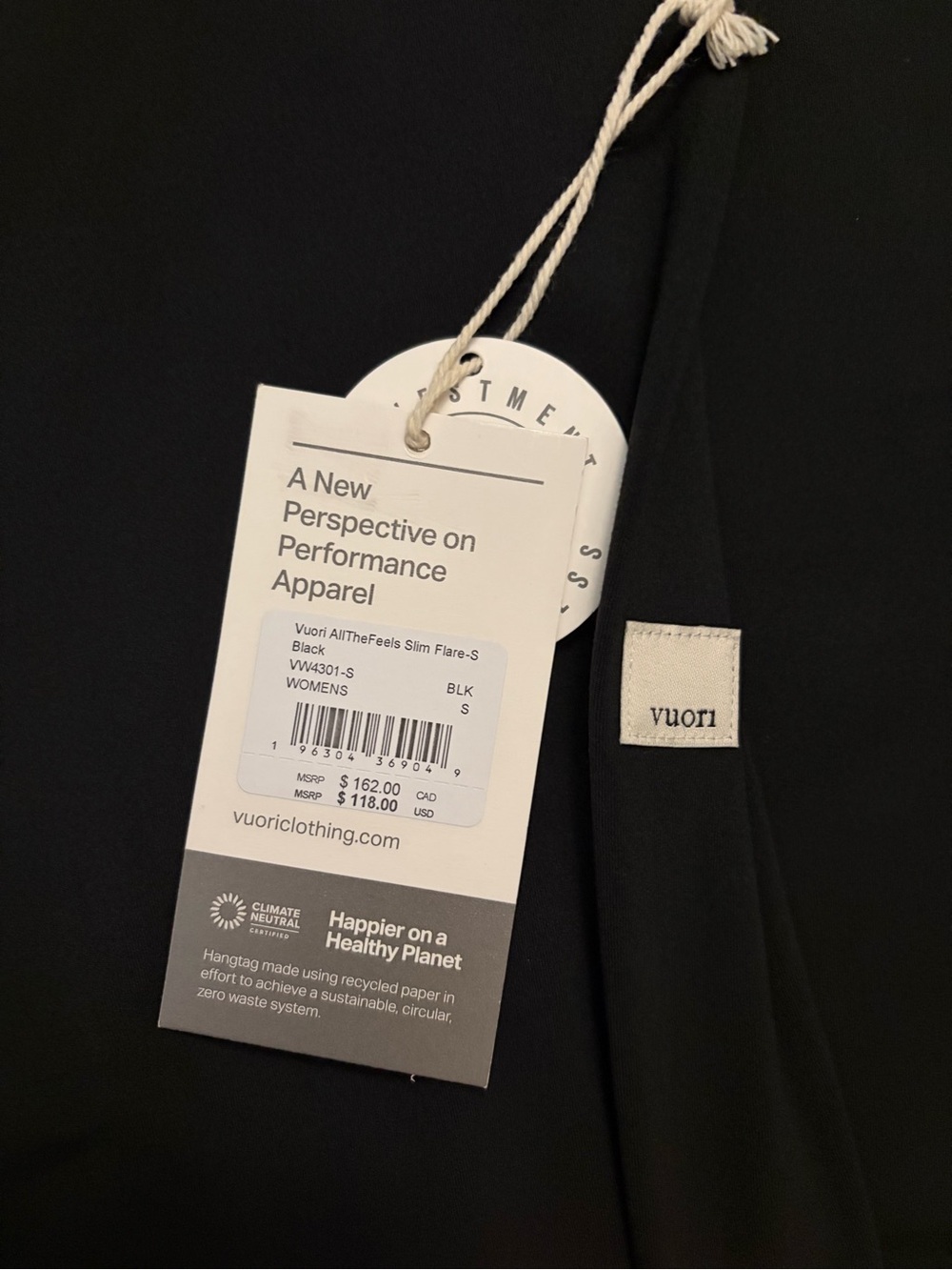 Vuori AllTheFeels Slim Flare NWT black size S - Picture 2 of 3